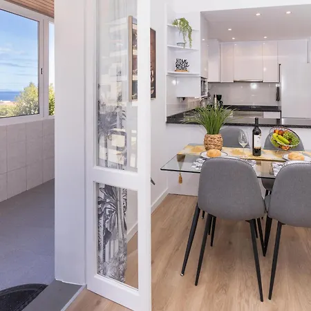 Sol Do Lido, Esplendor Do Funchal (Madeira)